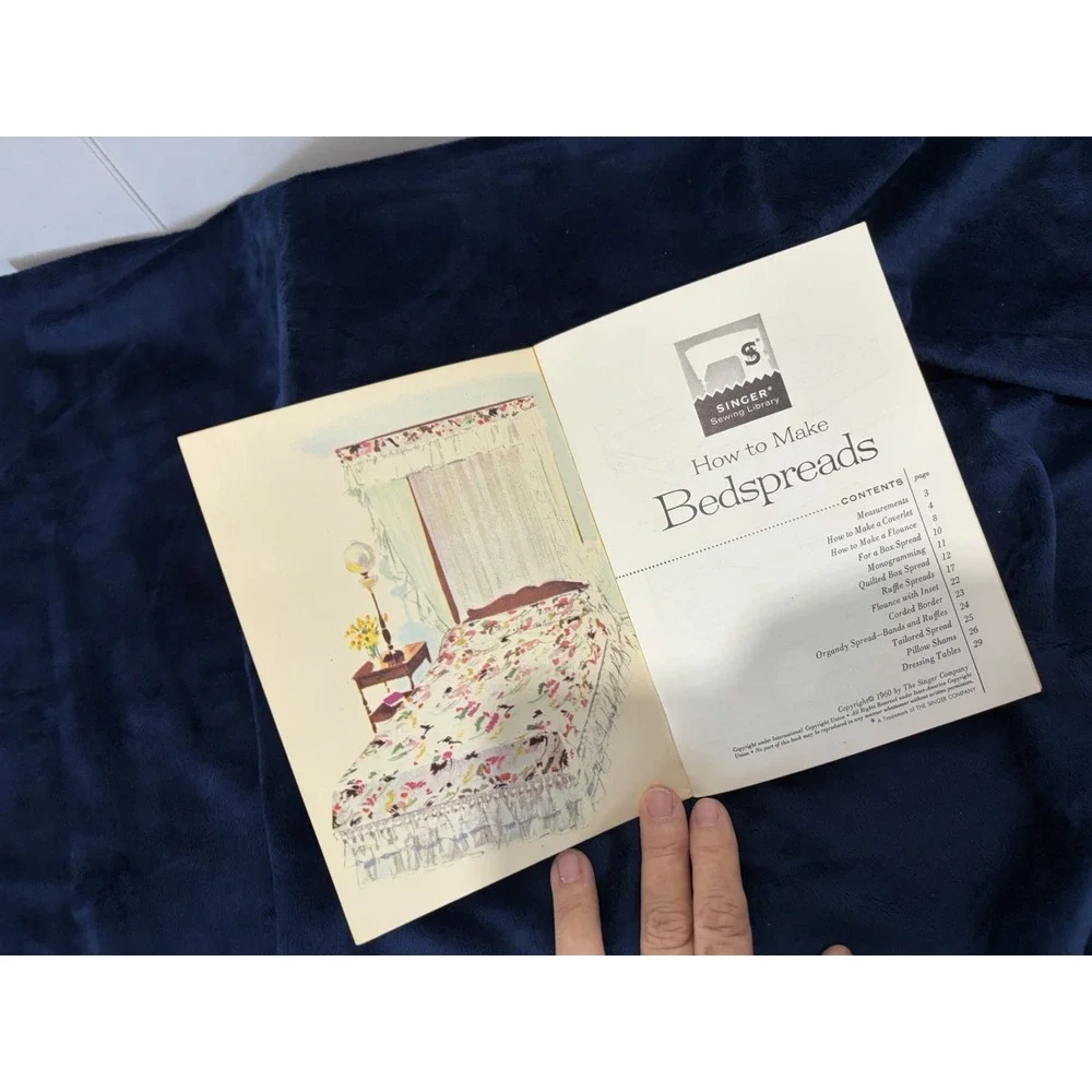 Lot of 2 Vintage Singer Sewing Library Booklets 1960 1961 Slip Covers Bedspreads